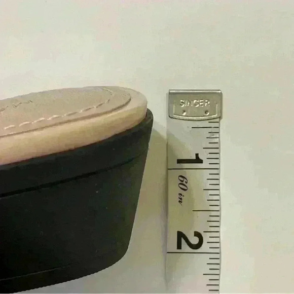 Marc Fisher Women's Amina2 Rose Glitter Thong Sandals Size 7 Outdoor Spring - Picture 6 of 6